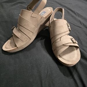 Natural Reflectiins Elegant Tan Women's Sandals